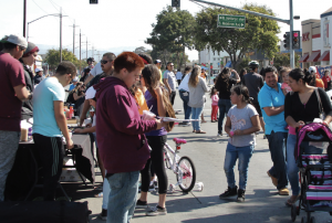 participants in east salinas ciclovia